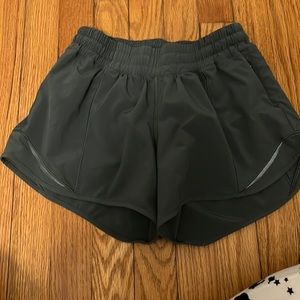 Lululemon track that shorts